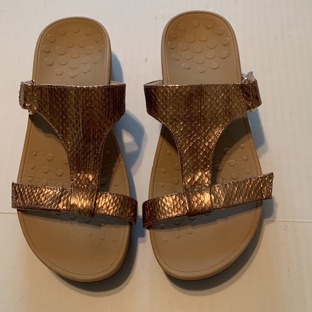 Vionic Ellie Metallic Snake Embossed Women’s Sandals